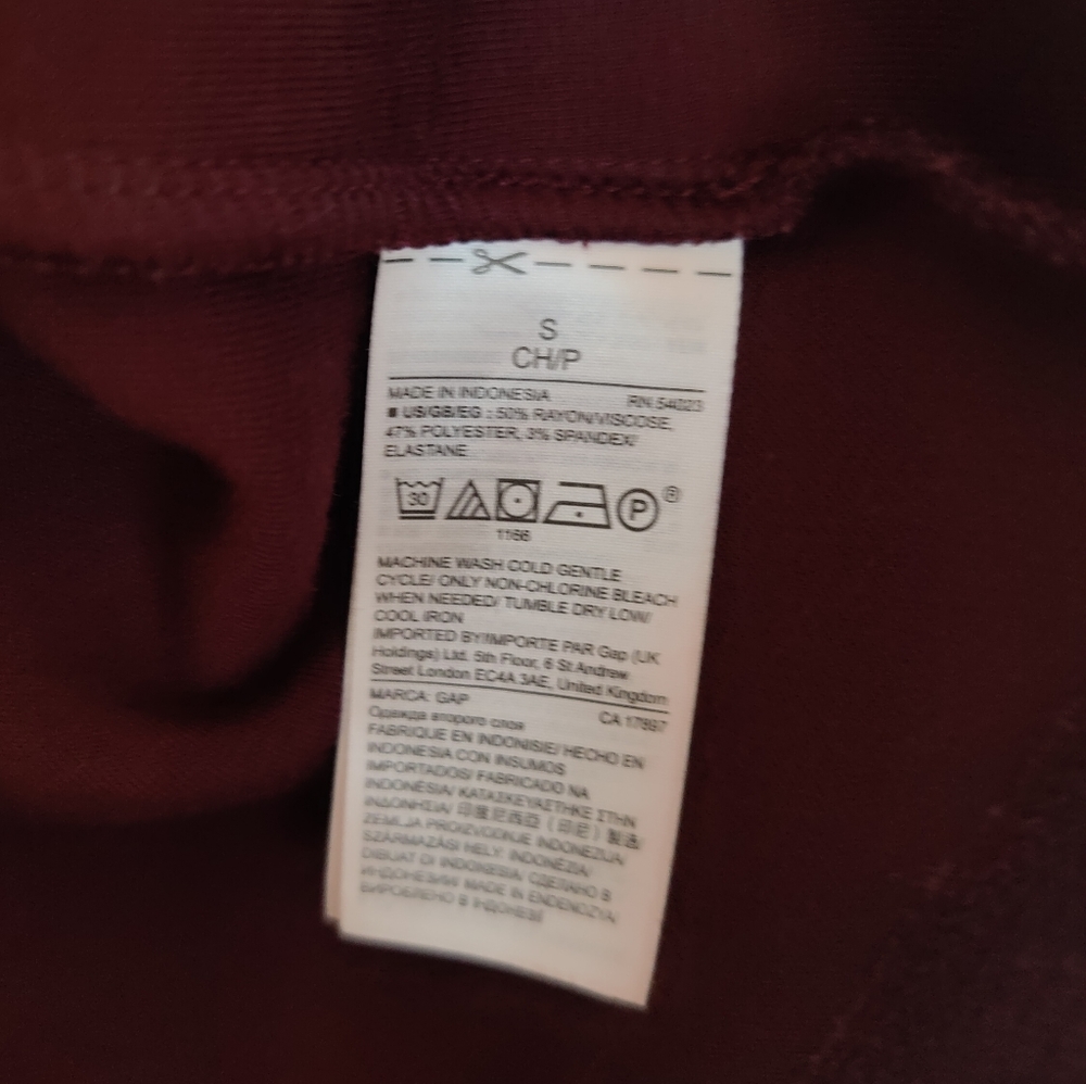 Gap Sleeved dark burgundy wine Dress size small with zip pockets - Picture 4 of 6